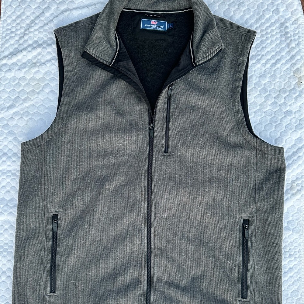 VINEYARD VINES MENS VEST GRAY BLACK EUC SZ L
